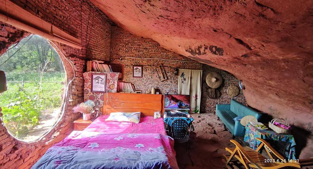 是个人选择还是另有隐情？35岁男子回乡“崖下洞居”惹争议<strong></p>
<p>原油最新新闻</strong>！｜封面深镜