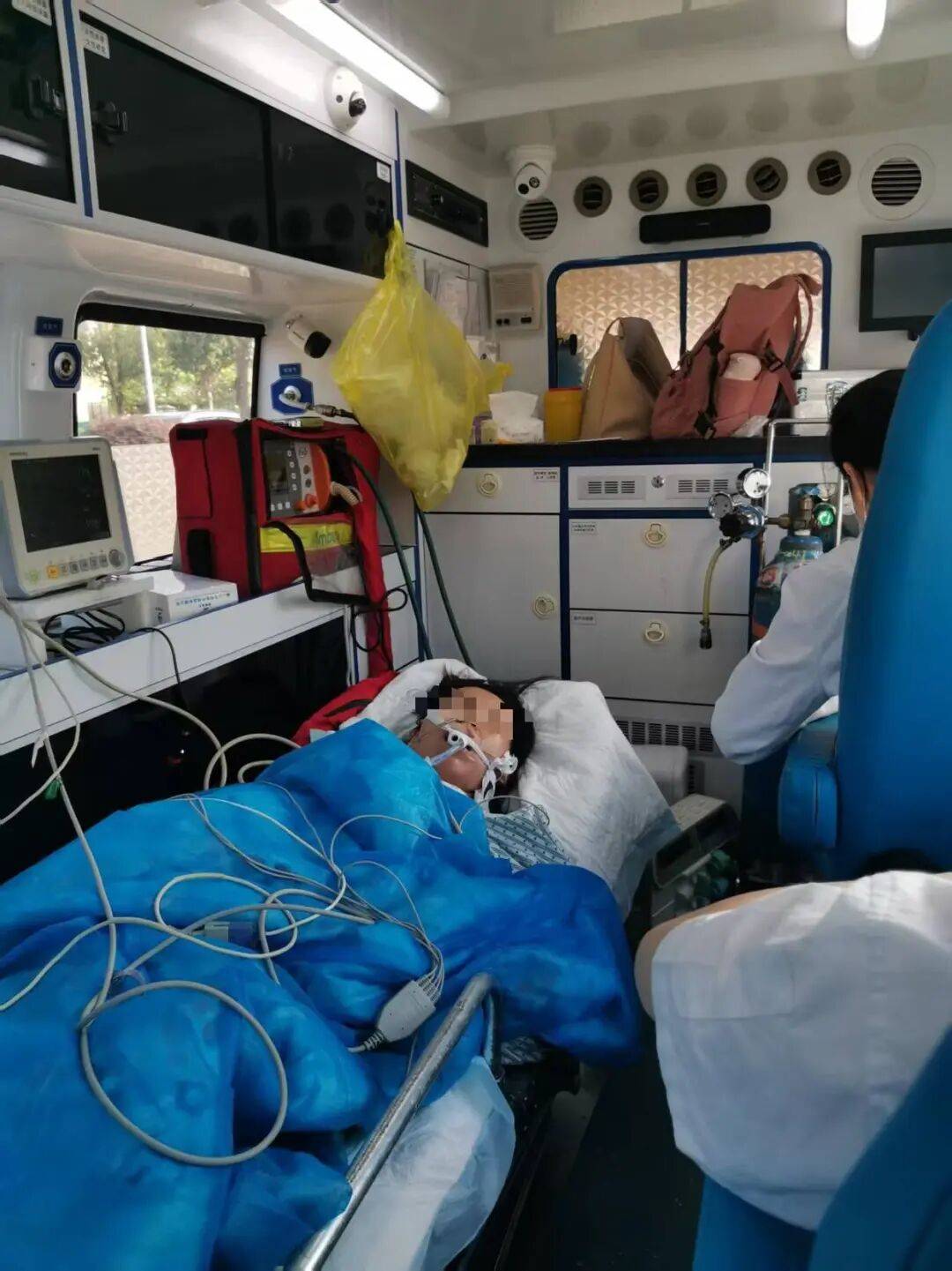 女护士结婚半年发烧头痛<strong></p>
<p>巴哈姆特电玩资讯站</strong>，诊治12天才确诊“脑脊髓炎”致丧失劳动能力，鉴定：两家三甲医院因未及早诊断病情，应承担责任