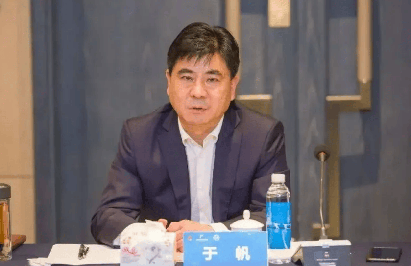 区委常委被查2天后<strong></p>
<p>凤凰卫视资讯台节目表</strong>，区长官宣落马