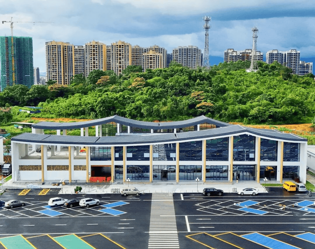 “不亚于春节回家”！凌晨5点<strong></p>
<p>中国投资资讯网007</strong>，深圳有人已经堵在路上……