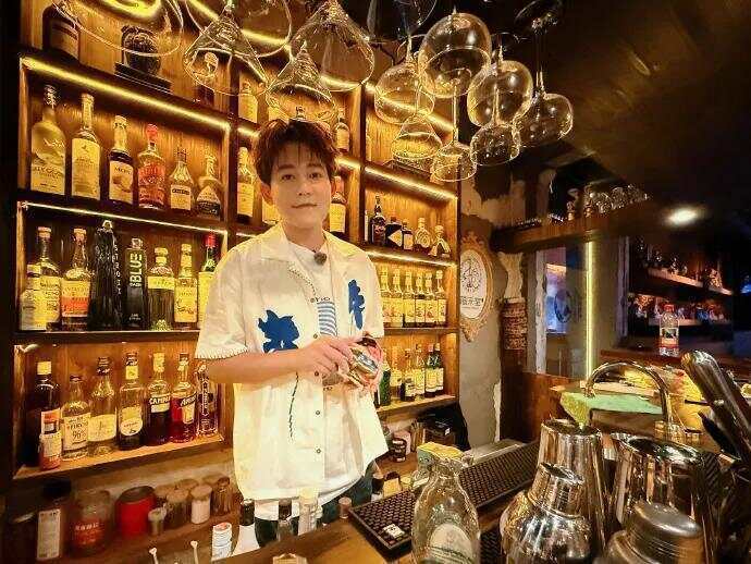 知名歌手被指拉踩河南胡辣汤<strong></p>
<p>中国投资资讯网007</strong>，“西安的才是真正的胡辣汤”……逍遥镇胡辣汤协会回应，本人道歉