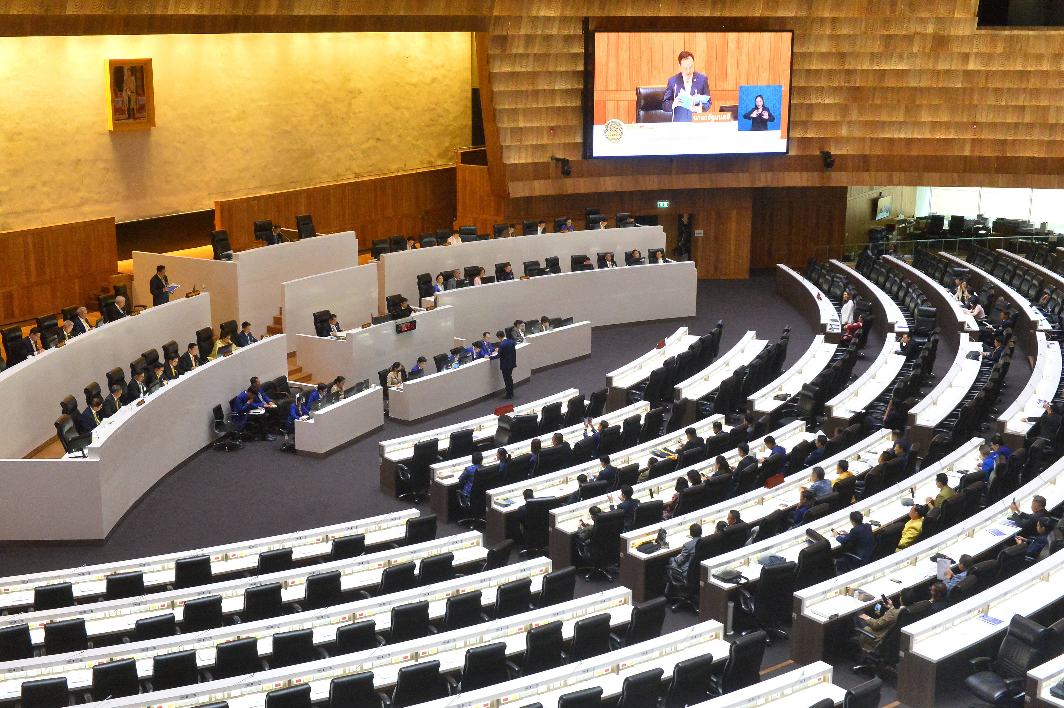 泰国总理阿努廷：新政府将致力于在有限任期内应对四重挑战