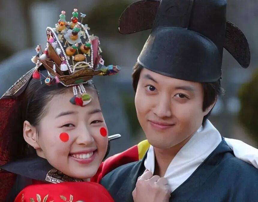 知名男演员自曝患罕见病<strong></p>
<p>豆粕资讯信息</strong>，“连呼吸都痛”