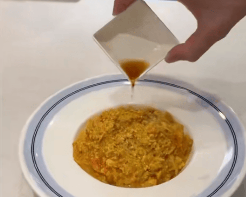 知名男歌手突然现身陌生人婚礼<strong></p>
<p>香港赛冯资讯</strong>，并随礼999元！