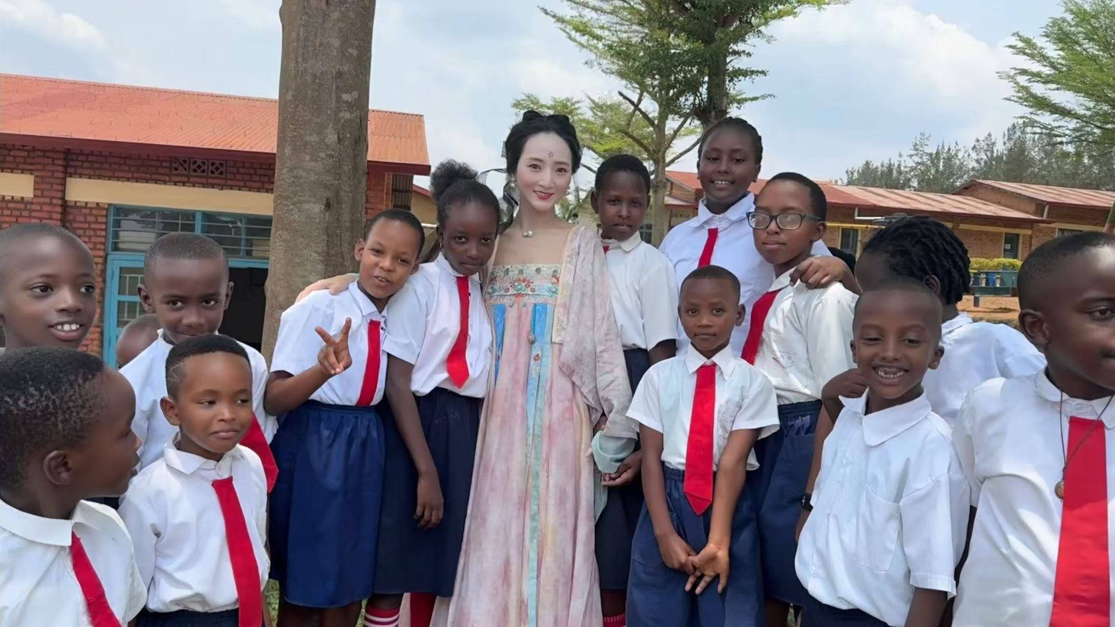 资讯有故事丨赏明月、品月饼……非洲师生沉浸式体验中秋“团圆味”