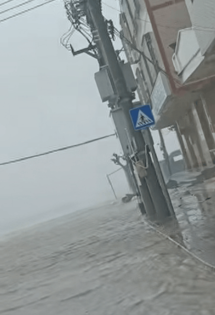 突发！海水倒灌<strong></p>
<p>香港赛冯资讯</strong>，涌上路面，多地紧急宣布"五停"！又有新台风生成