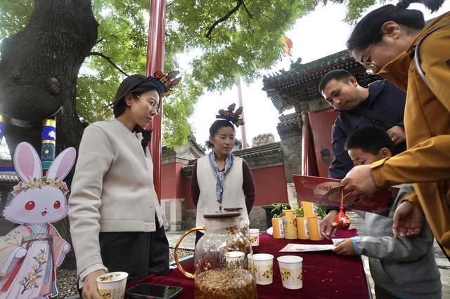 北京民俗博物馆举办中秋游园会