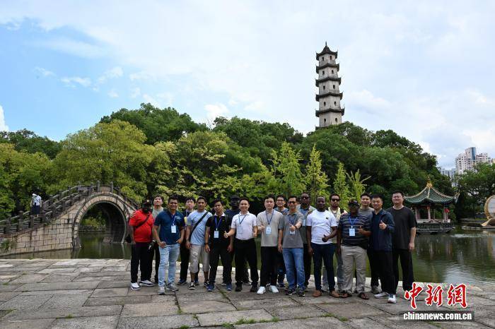 浙江海洋观察：温州何以成为国际导助航培训“优选地”<strong></p>
<p>海南港澳资讯产业</strong>？