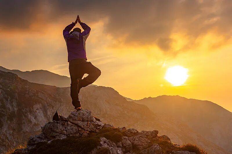 打卡拍照<strong></p>
<p>海南港澳资讯产业</strong>，再美也不能用生命对焦