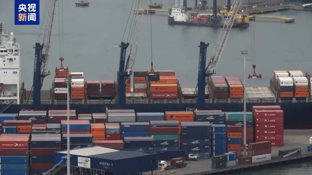 卢拉与特朗普通电话<strong></p>
<p>海南港澳资讯产业</strong>，要求美国撤销对巴西征收40%关税，两人同意尽快面对面会晤并交换电话号码