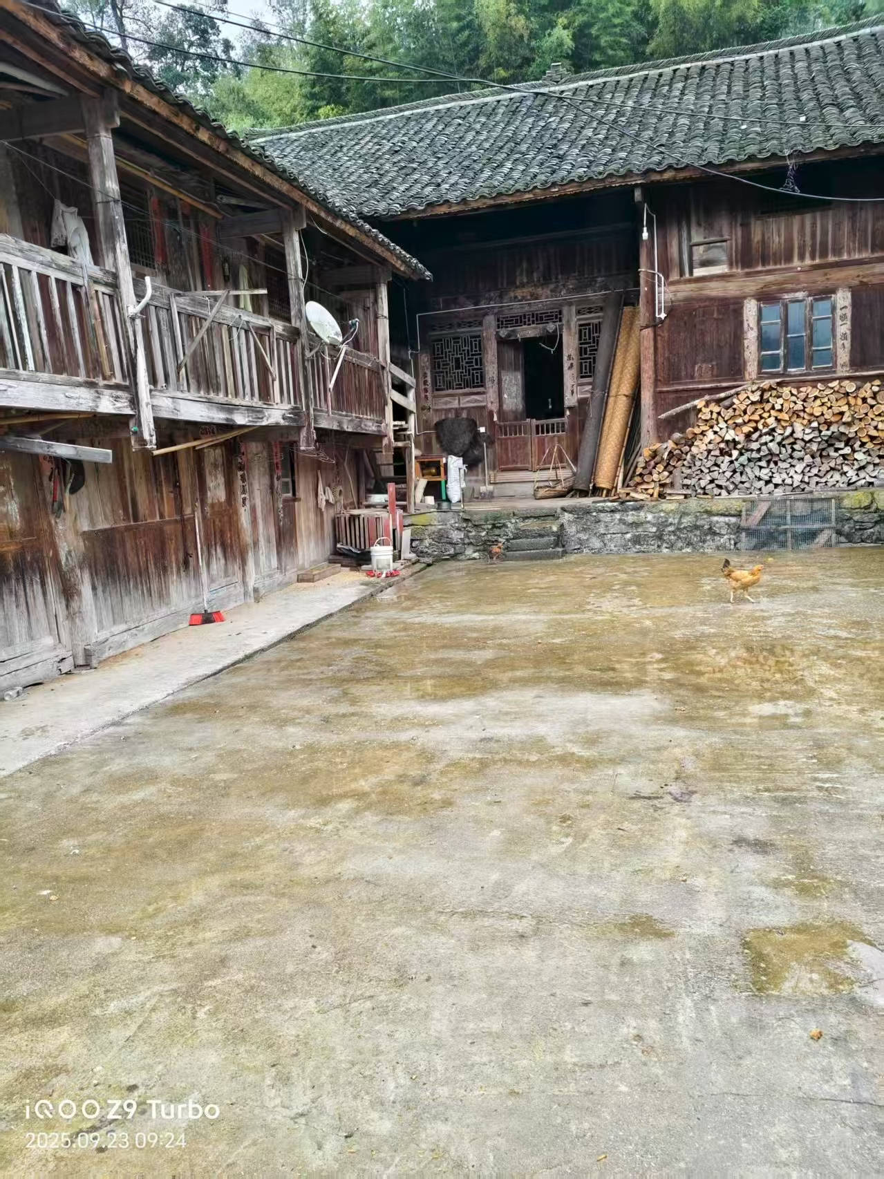 那个让老师骄傲的“调皮”班级！30年同学聚会<strong></p>
<p>江苏公务员考试资讯网</strong>，还伴有一封来自贵州的感谢信