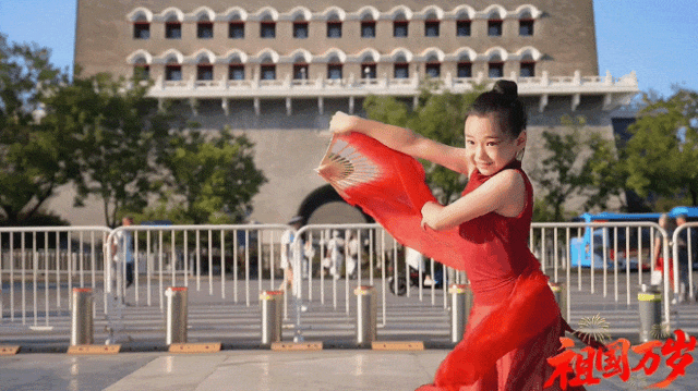 9岁小酒窝<strong></p>
<p>江苏公务员考试资讯网</strong>，大大方方成顶流