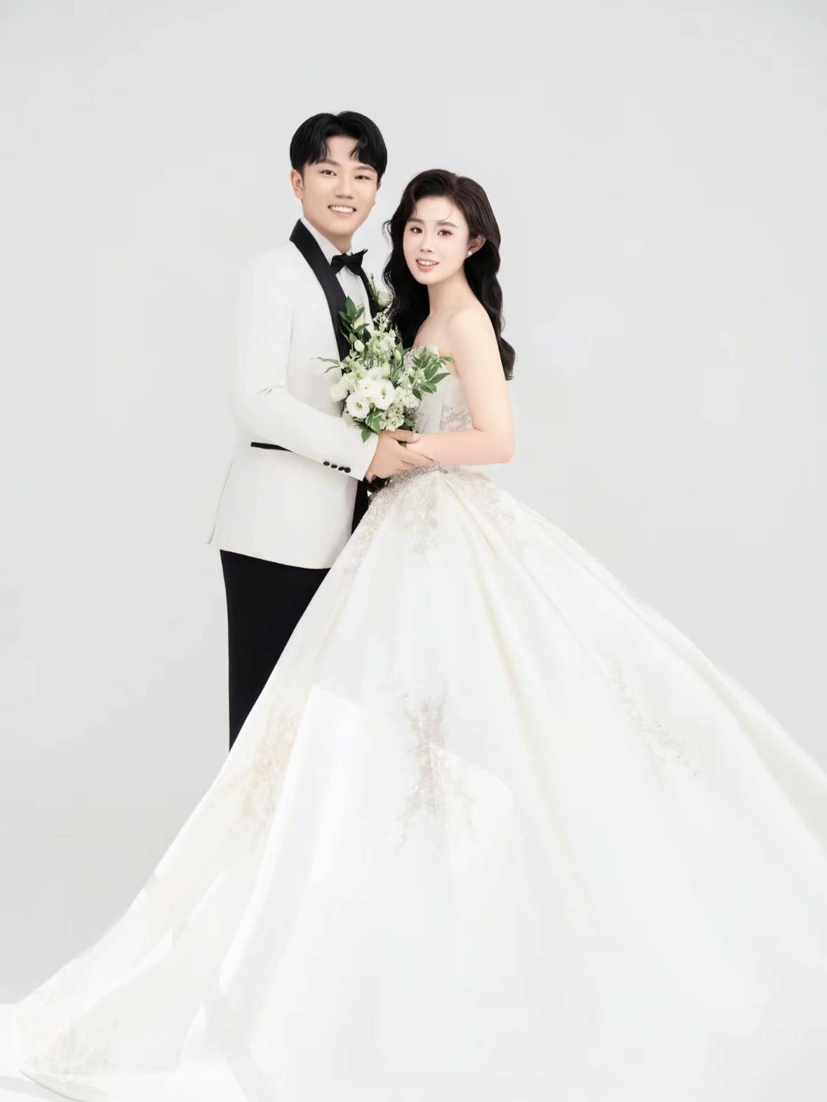 “千万富翁”解克锋儿子解清帅将举办婚礼<strong></p>
<p>中国投资</strong>，解克锋：很开心，邀请了部分寻亲家长参加