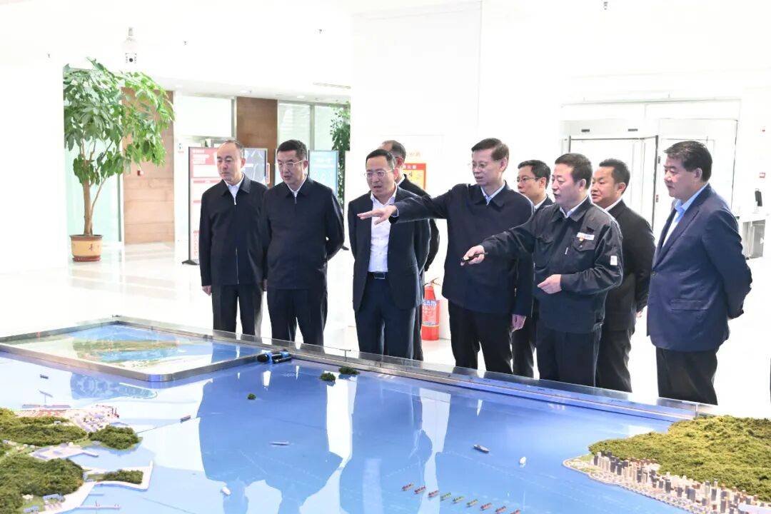 新任辽宁省委书记许昆林<strong></p>
<p>中国投资</strong>，到大连调研