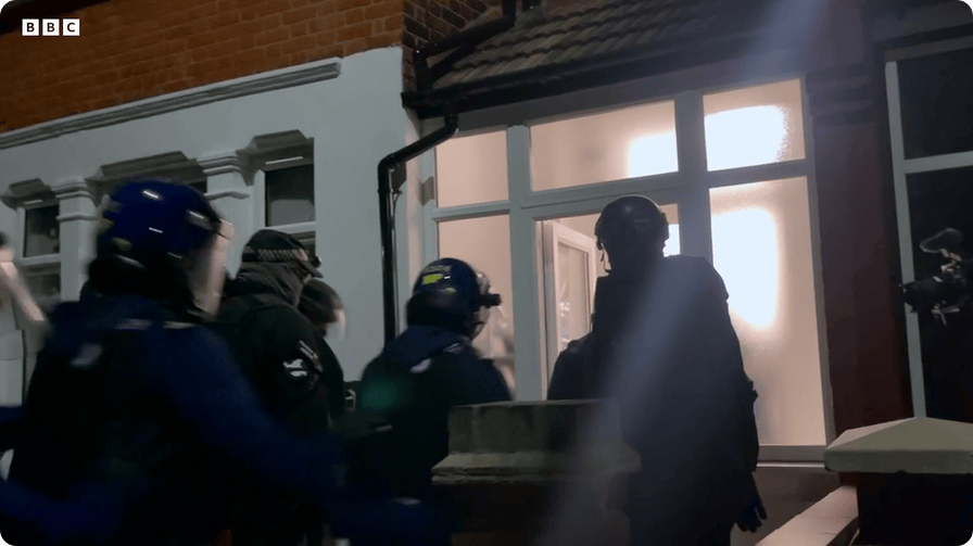 凯特患癌竟因辉瑞疫苗？伦敦4万被盗手机直飞香港<strong></p>
<p>中国投资</strong>，比贩毒暴利产业链曝光…