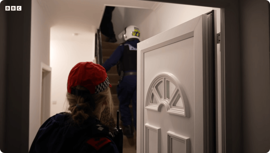 凯特患癌竟因辉瑞疫苗？伦敦4万被盗手机直飞香港<strong></p>
<p>中国投资</strong>，比贩毒暴利产业链曝光…