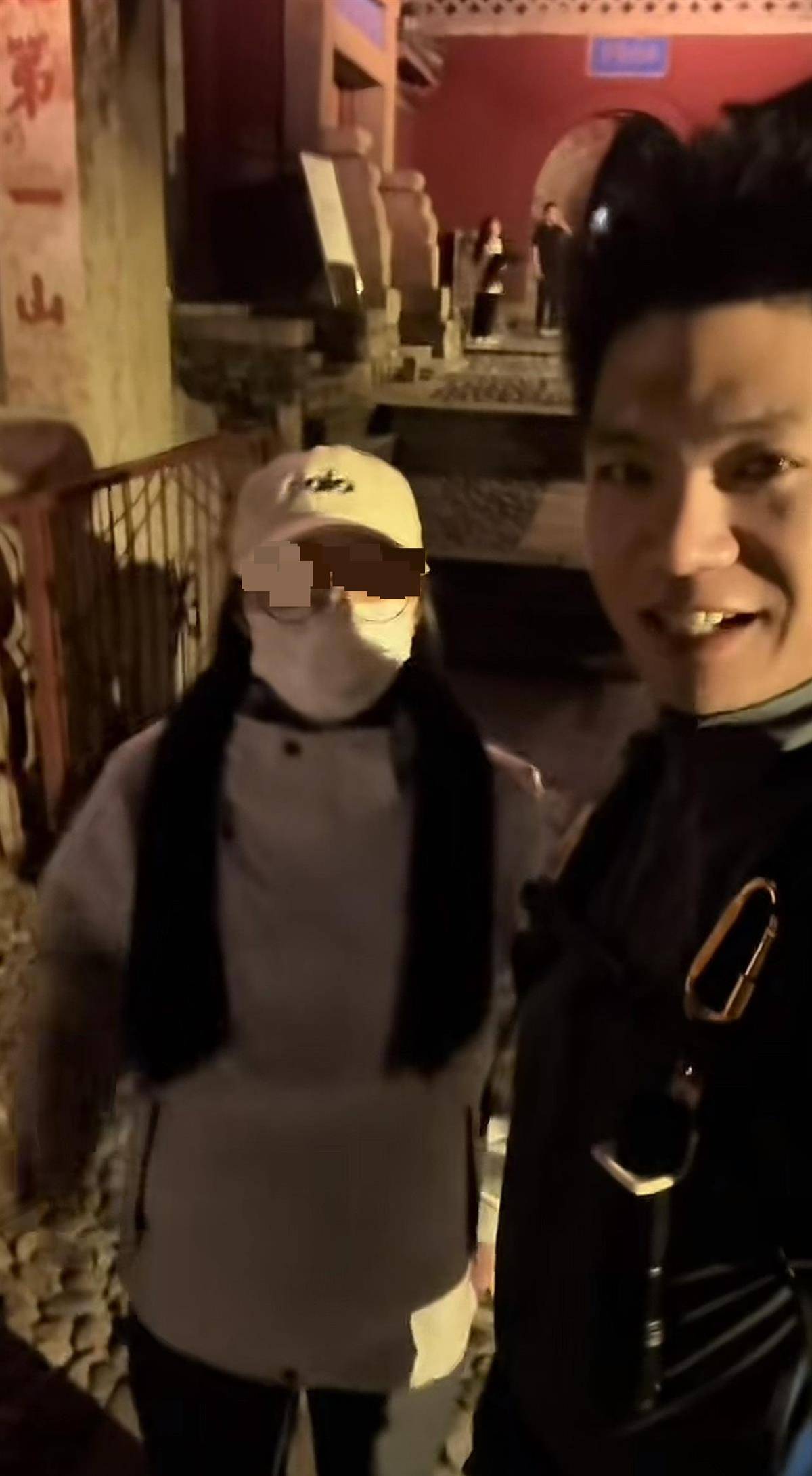 国庆长假结束泰山陪爬者晒业绩：80人团队接了200单<strong></p>
<p>资讯网交易</strong>，如不下雨单量估计要多四倍，年入30万只是噱头