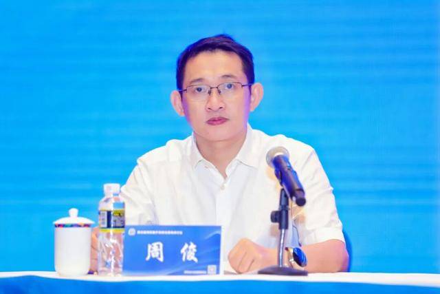 周俊<strong></p>
<p>世界电影之旅</strong>，已任省厅党组书记