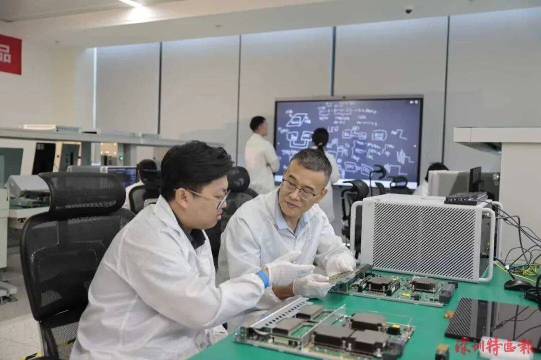 突破封锁<strong></p>
<p>新闻资讯</strong>！国产！！可满足3-5nm芯片需求！！！