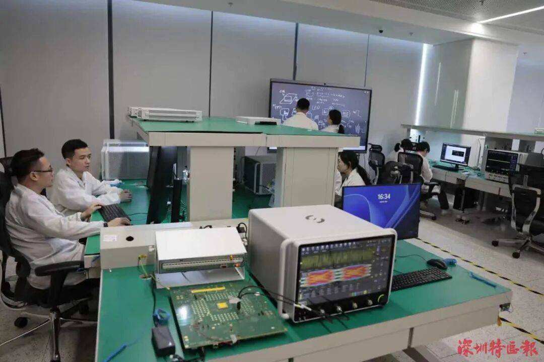 突破封锁<strong></p>
<p>新闻资讯</strong>！国产！！可满足3-5nm芯片需求！！！