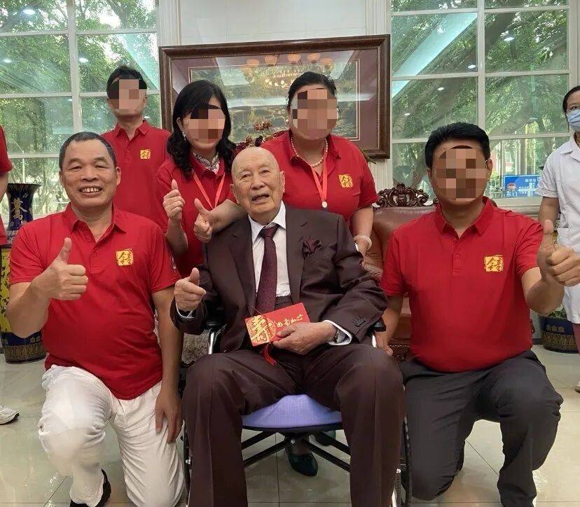 百岁院士声明“蹭合影”背后：双方交涉长达一年<strong></p>
<p>新闻资讯</strong>，均称付诸法律