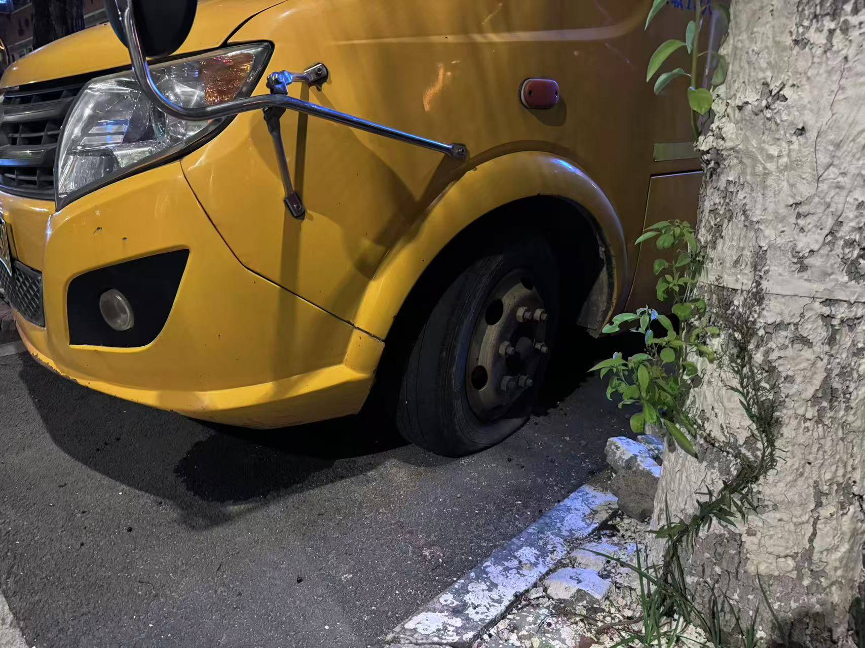 在县城当老师<strong></p>
<p>林俊杰资讯台微博新浪</strong>，没那么吃香了