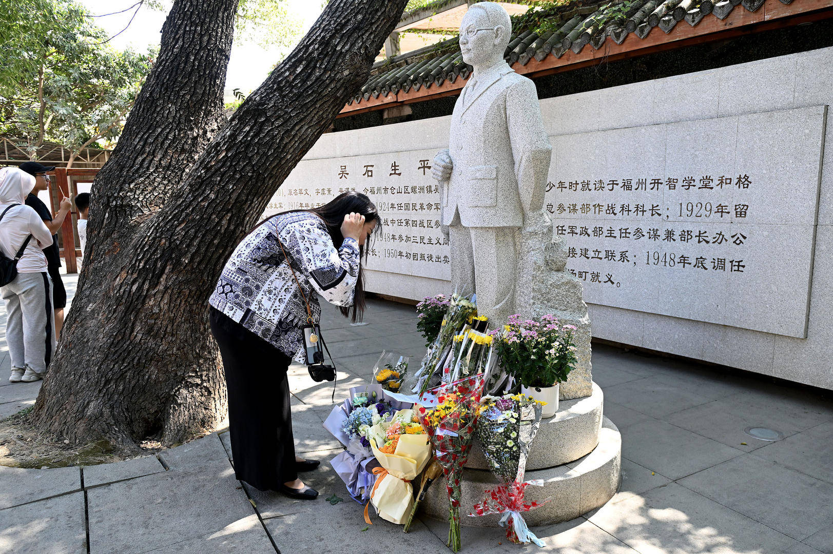 《沉默的荣耀》联合出品人：<strong></p>
<p>张店卓创资讯怎么样</strong>我们最终选择向真实深深鞠躬