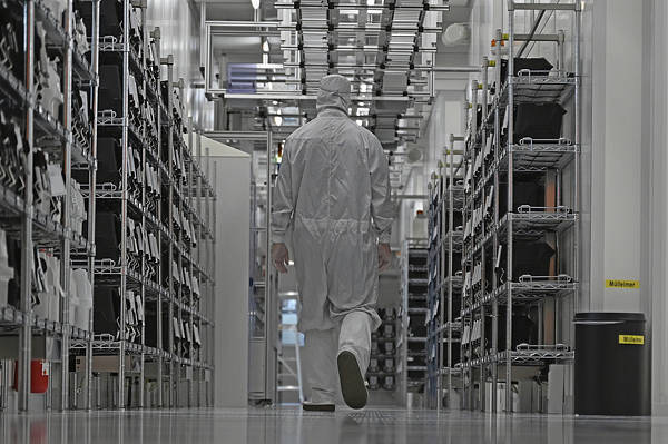 荷兰经济事务部大臣透露“将在几天内与中方会面”<strong></p>
<p>张店卓创资讯怎么样</strong>，但仍在狡辩