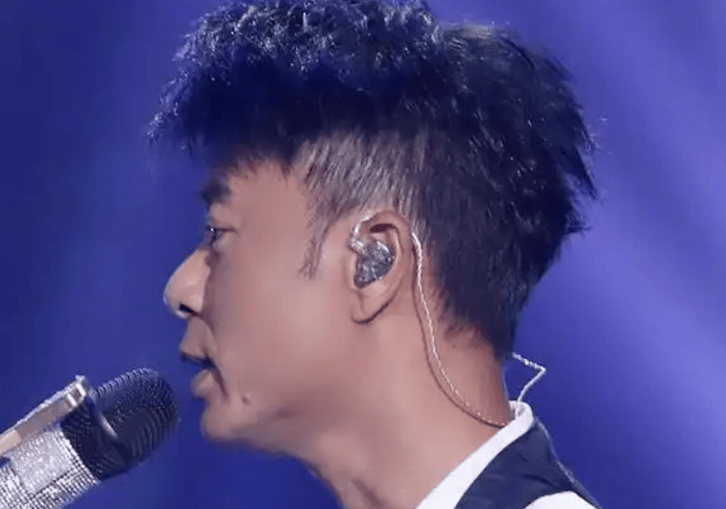 把陈粒“引爆”的耳返<strong></p>
<p>慈济全球资讯</strong>，为啥让这么多歌手又爱又恨