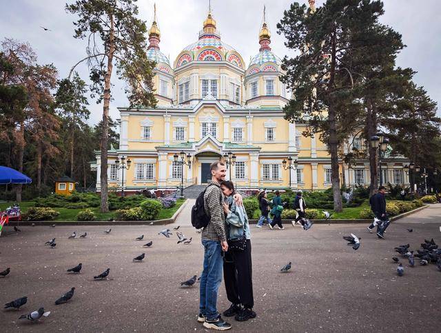 青年说 | 到中亚<strong></p>
<p>电商资讯平台</strong>，奔赴一场激动人心的“探秘”