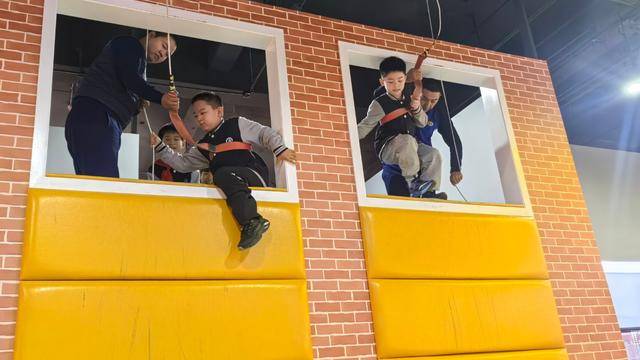 “泉民消防<strong></p>
<p>凯尔特人资讯</strong>，生命至上”山东师范大学附属小学2024级7班雏鹰小队活动举行