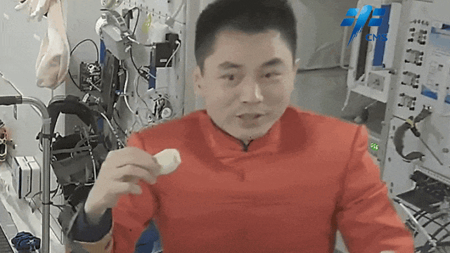 太空烧烤？？来看航天员们的“吃饭历程”<strong></p>
<p>吉林资讯广播在线收听</strong>！