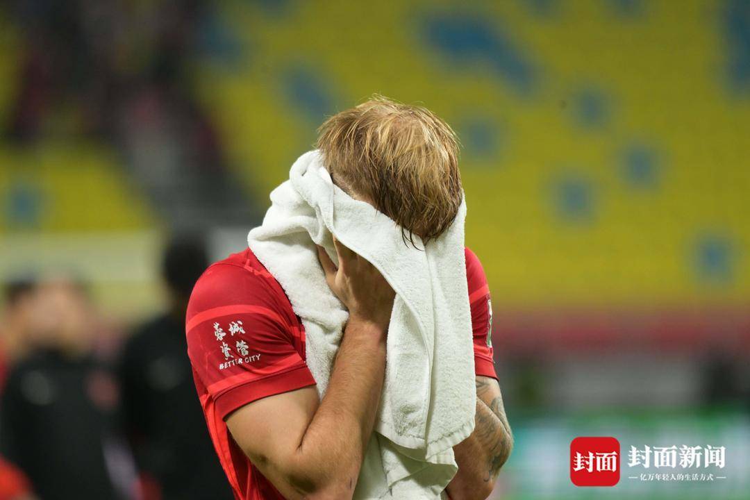 足协认定误判<strong></p>
<p>下载一点资讯到桌面</strong>！成都蓉城因裁判两次争议判罚中超争冠梦碎