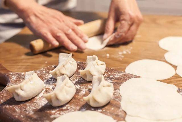 百年难遇“早立冬”来了<strong></p>
<p>下载一点资讯到桌面</strong>！有啥讲究？早看早准备！