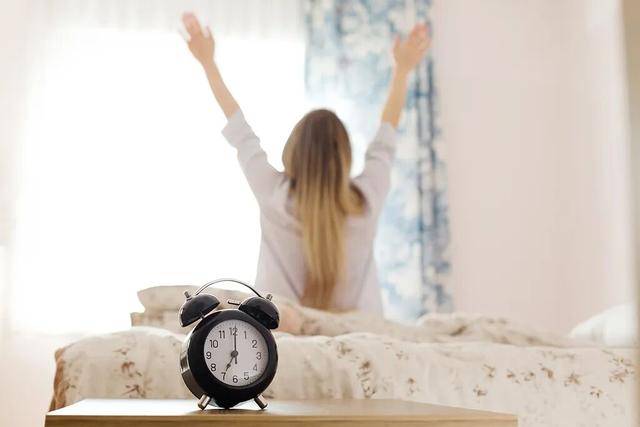 百年难遇“早立冬”来了<strong></p>
<p>下载一点资讯到桌面</strong>！有啥讲究？早看早准备！