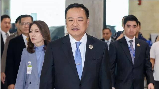 连续有两位国王访华<strong></p>
<p>下载一点资讯到桌面</strong>，其中一位是建交以来首访，证明了什么？