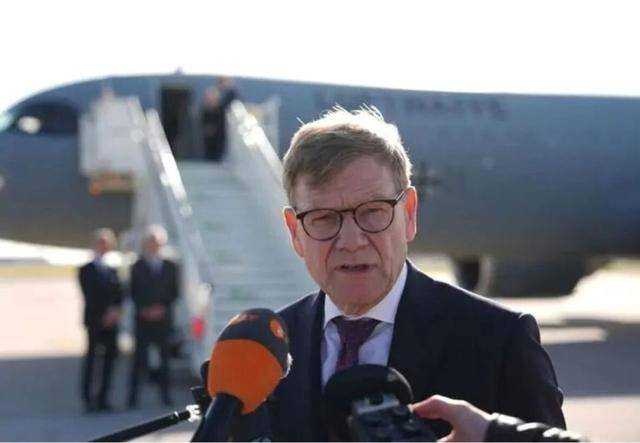 连续有两位国王访华<strong></p>
<p>下载一点资讯到桌面</strong>，其中一位是建交以来首访，证明了什么？