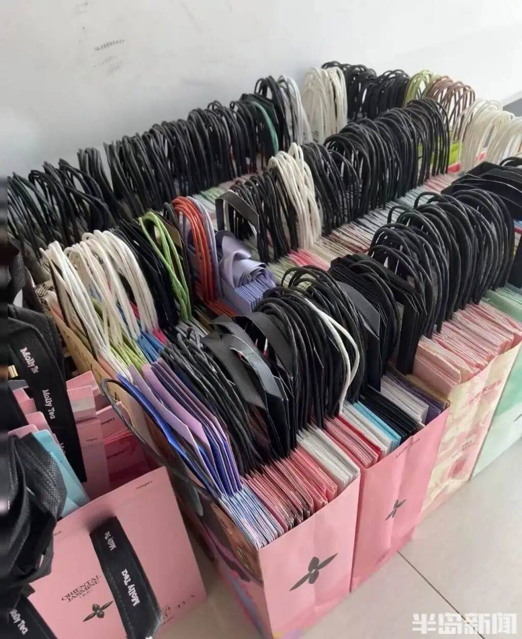 火了！大批人开始囤<strong></p>
<p>灵通资讯电子版手机版</strong>，随手扔掉的东西，有人靠它赚了近千元