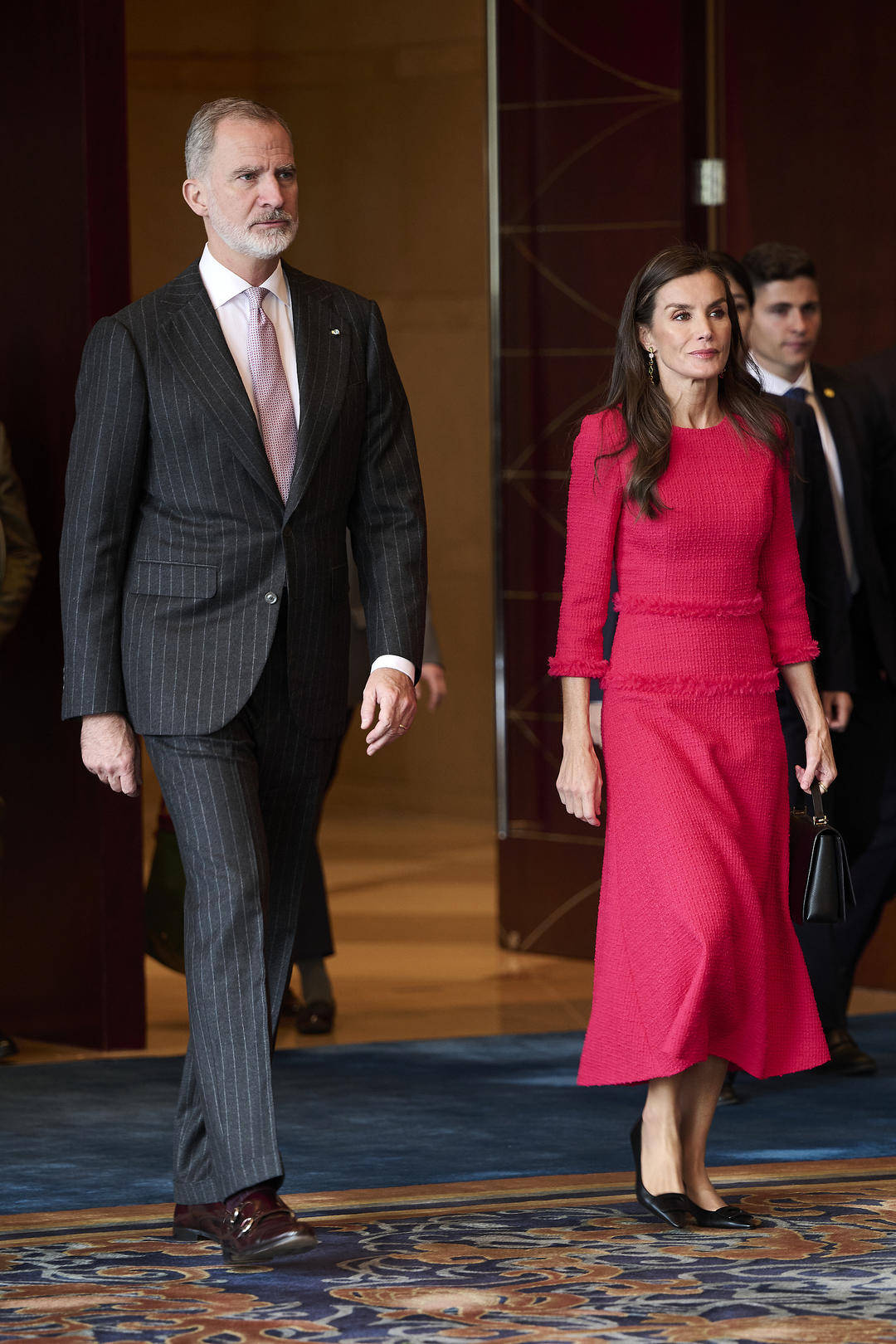 西班牙国王访华首站成都：从经贸到香茶<strong></p>
<p>林俊杰微博</strong>，释放哪些合作信号？