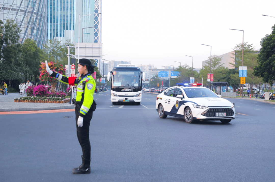 提醒！今日下午<strong></p>
<p>凤凰网资讯台在线直播</strong>，宝安这些路段将封闭、管制→