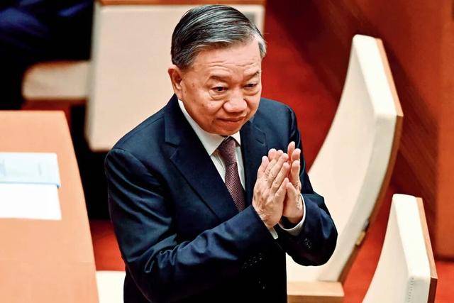 一年半<strong></p>
<p>苏州盈天地资讯科技有限公司</strong>，阮维玉四次晋升