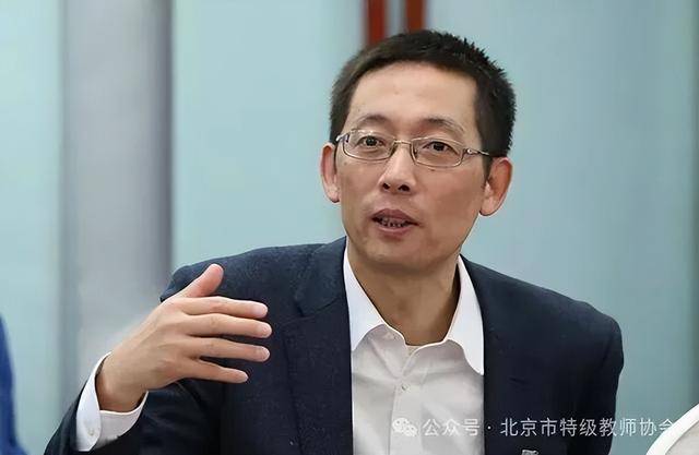 施一公：无论什么学科<strong></p>
<p>网资讯</strong>，物理、工程、生物、文科，我认为最不重要的是智商！