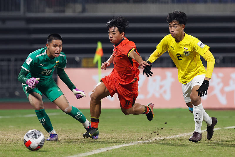 U16国足让中国球迷继续“过年”<strong></p>
<p>资讯点</strong>，对手再弱，连续踢出两位数比分也非易事