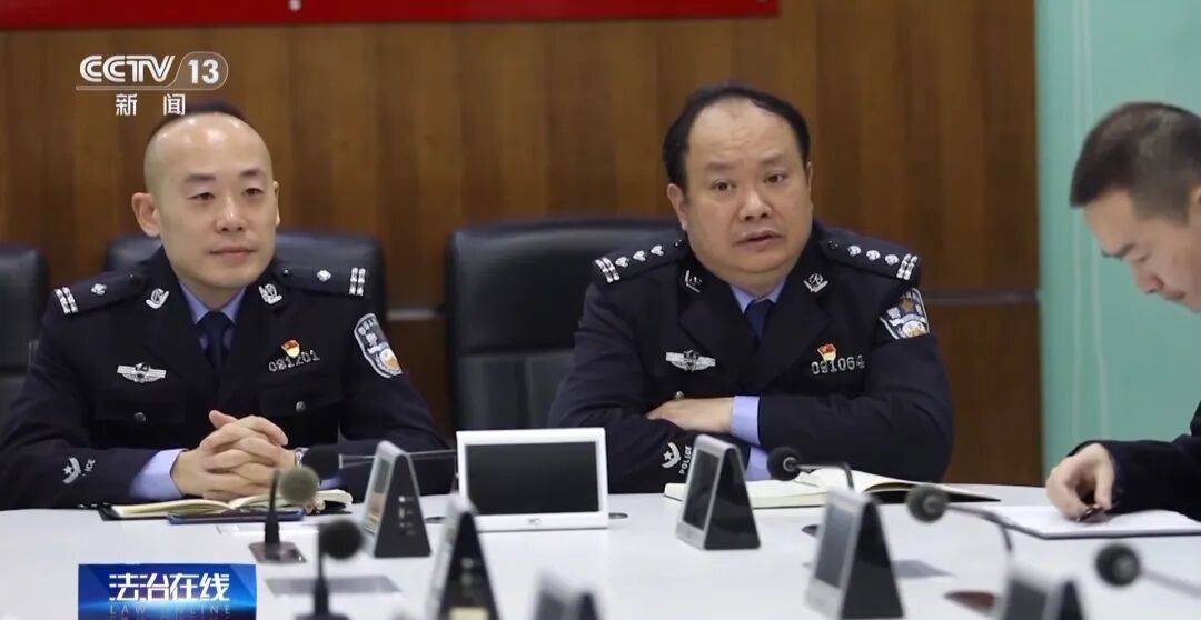 广州南站<strong></p>
<p>资讯视频</strong>，一男子频繁“上厕所”，被警方盯上