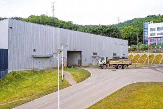 深圳110米高“垃圾山”连根拔起<strong></p>
<p>资讯视频</strong>！你以为的“负资产”被盘活了！