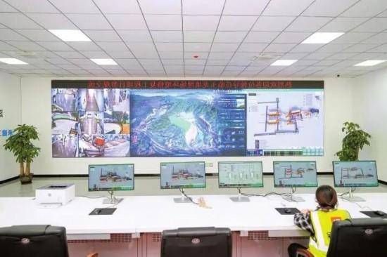 深圳110米高“垃圾山”连根拔起<strong></p>
<p>资讯视频</strong>！你以为的“负资产”被盘活了！