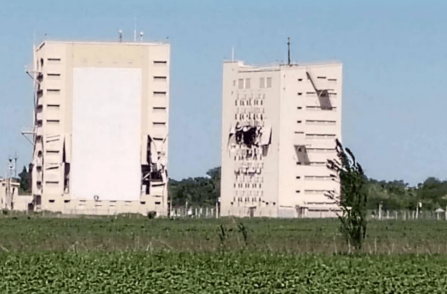 乌克兰发动夜间远程袭击<strong></p>
<p>资讯视频</strong>，俄罗斯唯一一架激光武器试验机被毁，预警指挥机测试机也遭破坏