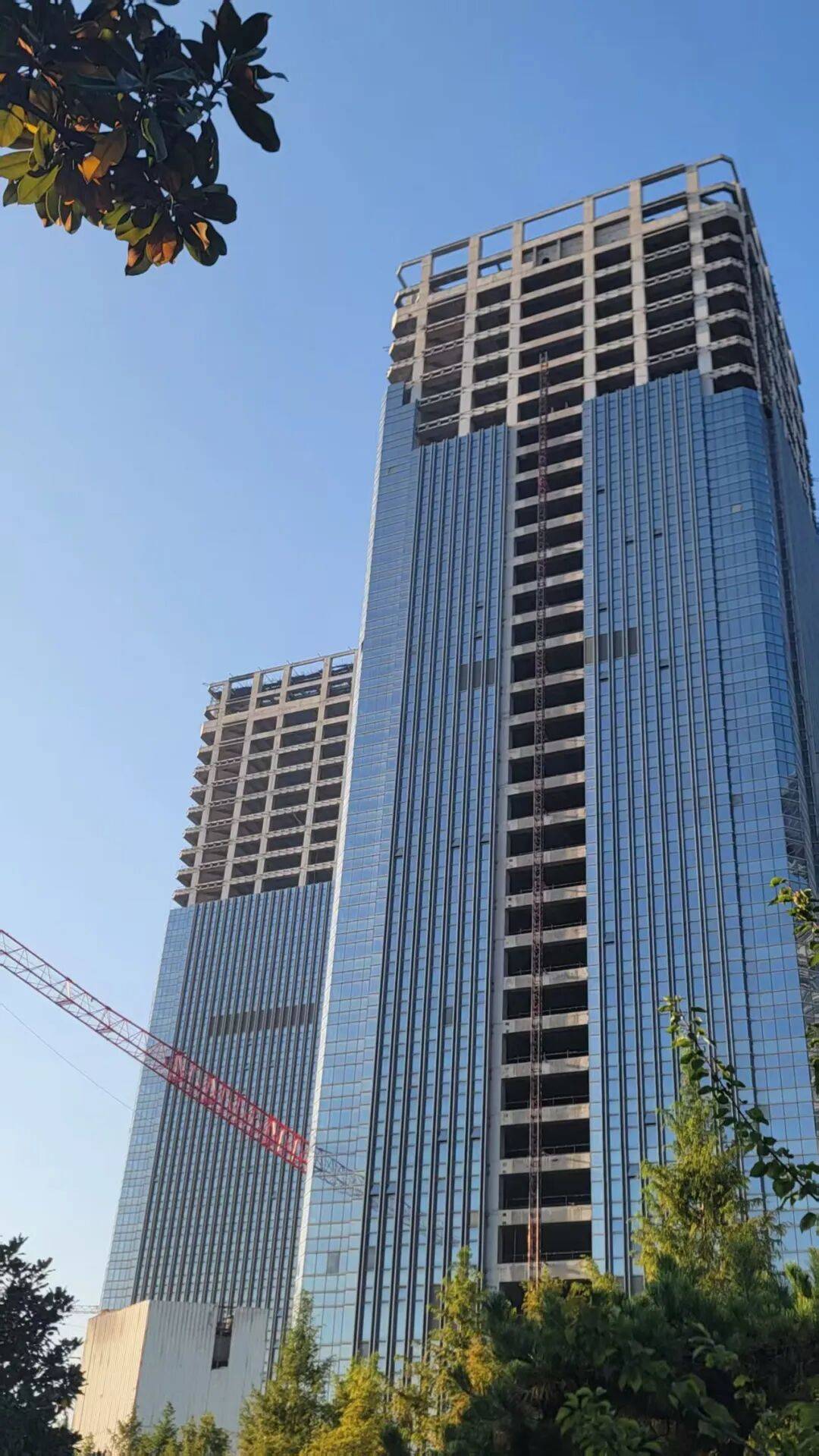 西安地标“双子塔”荒芜十年<strong></p>
<p>资讯下载</strong>,7.48亿起拍