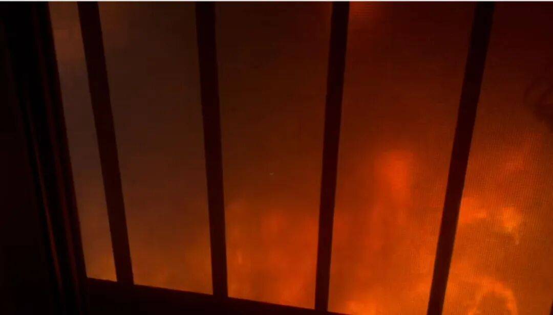 天通苑一天两起电动车火情<strong></p>
<p>下载资讯</strong>，突然着火忒吓人丨有事儿@新京报