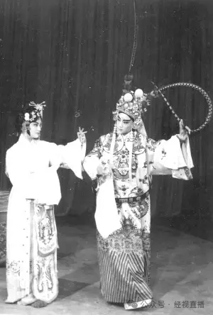 “何晴告别仪式”不公开对外吊唁<strong></p>
<p>app资讯</strong>，好友：她本想跟李雪健一样，战胜病魔，走回舞台